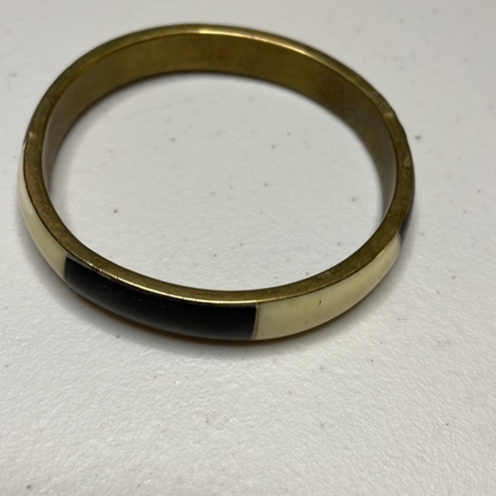 VINTAGE BLACK WHITE COLORBLOCK ENAMEL ON ROUND BANGLE BRACELET